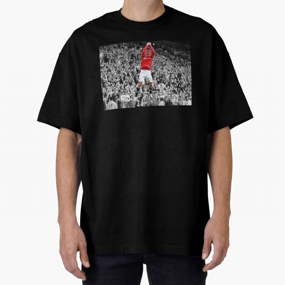 CR7 celebration Oversized T-Shirt Follow FIFA World Cup 2026 USA Canada Mexico Connected to Messi, Spain Energy, Vintage Soccer Flavor, Modern Football Stars, National Flags and Final Night Emotion; Created for Match Day Parties, Soccer Gifts, Fan