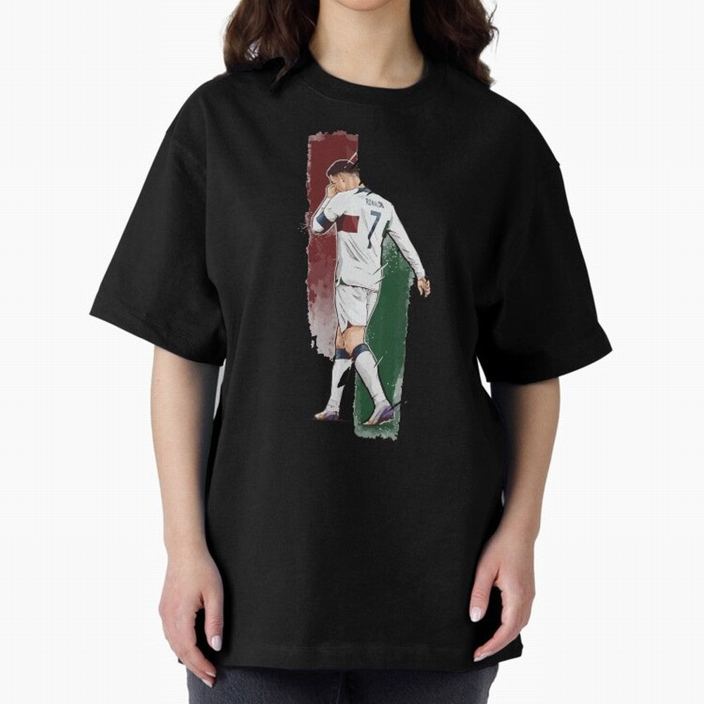 Ronaldo Crying World Cup 2022 Oversized T-Shirt Support the FIFA World Cup 2026 Group Stage Journey through CR7 and Messi Highlights, England Pride, Sports Nostalgia, International Competition, Famous Players and Unforgettable Victories; Ideal for