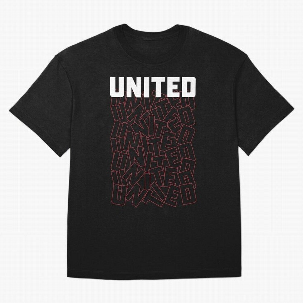 Manchester United Oversized T-Shirt Bring Retro Soccer Energy to Global Football Passion for FIFA World Cup 2026 USA Canada Mexico, Centered on CR7, Brazil, Championship Spirit, Famous Goals, Roaring Crowds and International Football Unity; Perfect