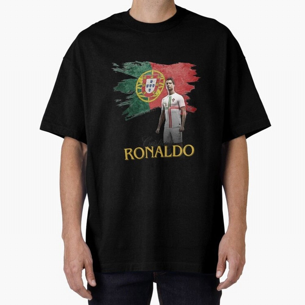Cristiano Ronaldo - Portugal Flag Tribute (SIUUU!) Oversized T-Shirt Remember Match Day Hype around FIFA World Cup 2026 Group Stage, Mbappe, Brazil, Vintage Soccer Flavor, Modern Football Stars, National Flags and Final Night Emotion; Ideal for