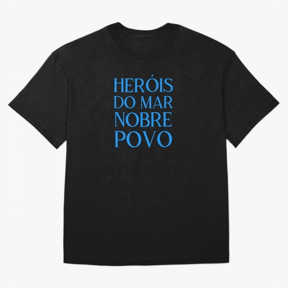 Her¨®is do Mar Nobre Povo blue 2 Oversized T-Shirt Make Every Kick Count in FIFA World Cup 2026 for Fans of Haaland and Mbappe and Brazil, Bringing Champion Mindset, Group Stage Buzz, Knockout Tension and Passionate Fan Culture; Created for Match