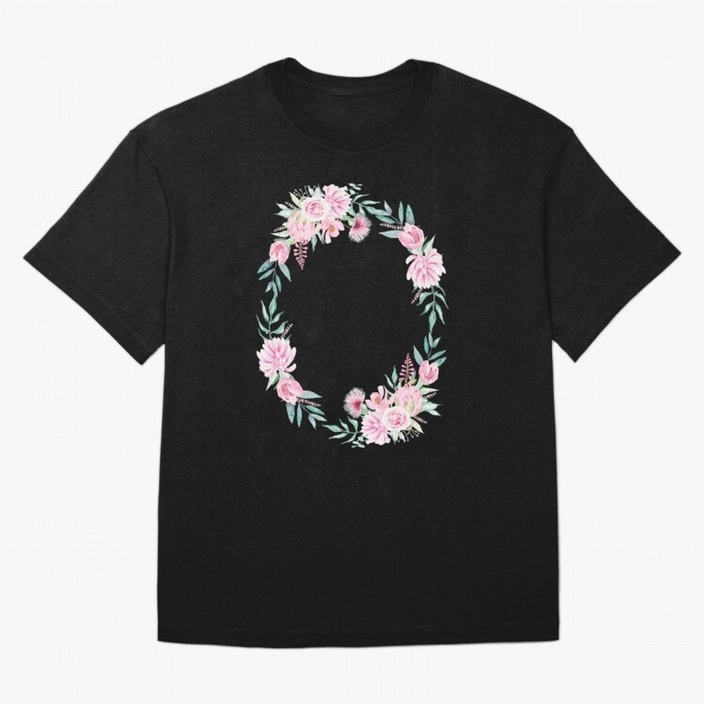 Proverbios 31:25 ¨C Est¨¢ vestida de fuerza y dignidad | Vers¨ªculo B¨ªblico Floral | Mujer de Fe Oversized T-Shirt Stand Proud for FIFA World Cup 2026 for Fans of CR7 and Germany, Bringing Supporter Pride, Iconic Celebrations, Legendary Names and