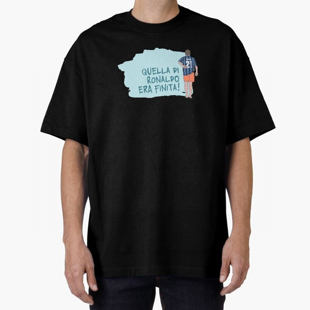 Sforza, quella di Ronaldo era finita! - AGG Oversized T-Shirt Upgrade FIFA World Cup 2026 Group Stage for Fans of Messi and Cristiano Ronaldo and France and Portugal, Bringing Match Day Excitement, Supporter Culture, Golden Goals and Global