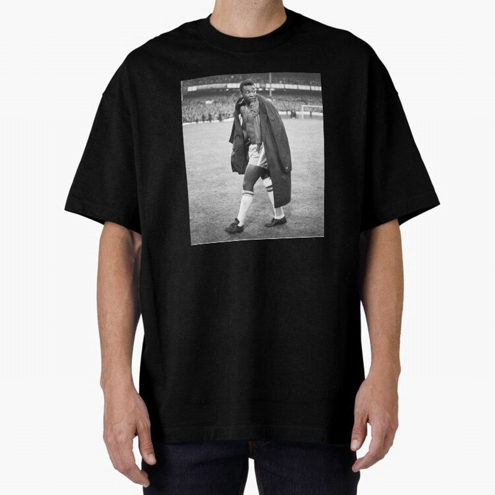 Pele Oversized T-Shirt Honor Football Greatness during Match Day Hype around FIFA World Cup 2026, Haaland and Mbappe, Argentina and Brazil, Fan Favorite Moments, National Team Passion, Big Match Drama and Soccer History; Ideal for Football Dads,