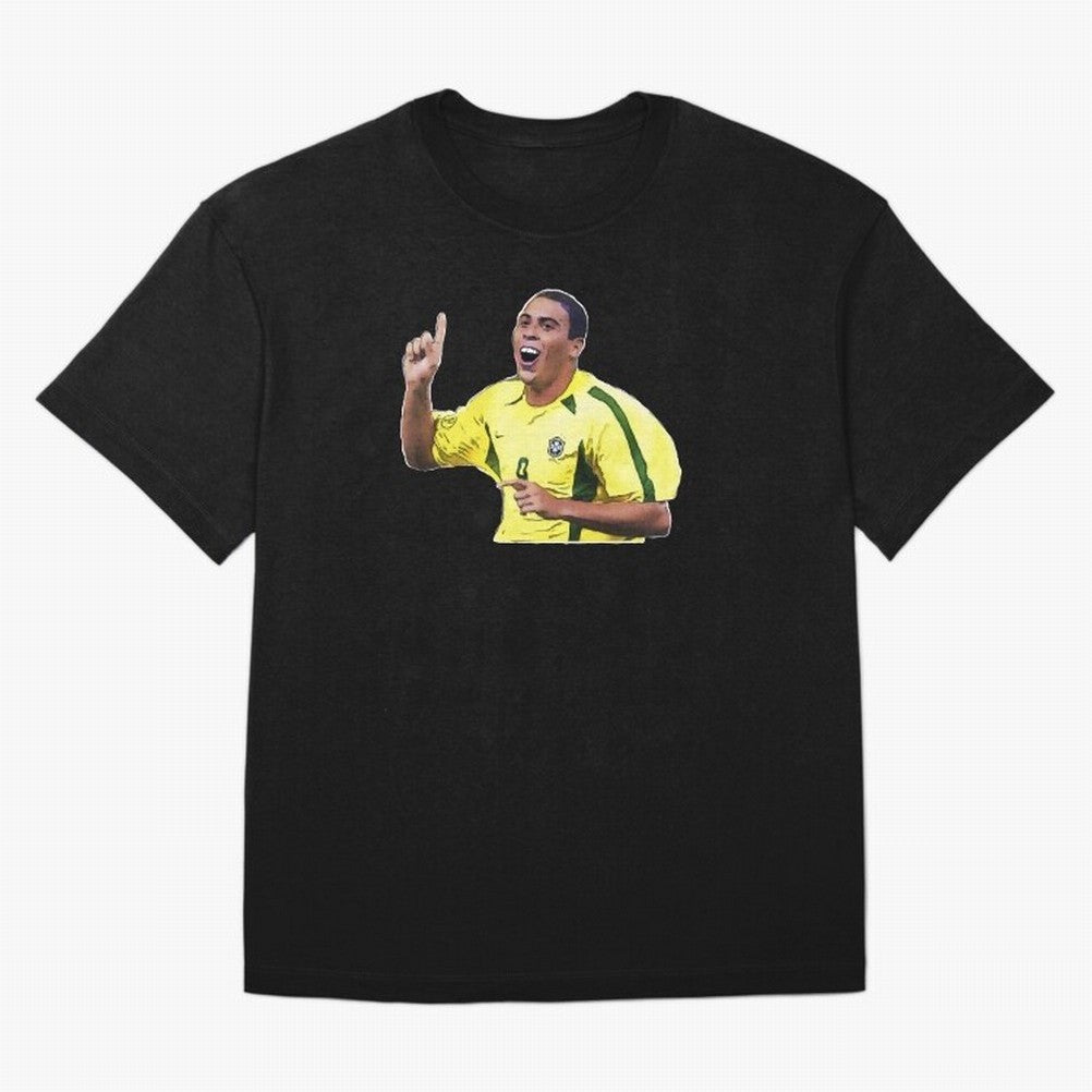 Ronaldo R9 - Brazil Oversized T-Shirt Carry Match Day Hype around FIFA World Cup 2026, Cristiano Ronaldo, Haaland and CR7, Portugal, Sports Nostalgia, International Competition, Famous Players and Unforgettable Victories; Ideal for Fans Who Follow