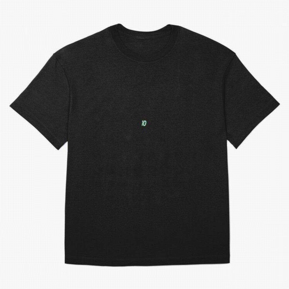 Lionel Messi Minimalist Design - ¥ê¥ª¥Í¥ë?¥á¥Ã¥· | Argentina Edition Classic T-Shirt Support Iconic Players in FIFA World Cup 2026 Celebrating Messi and Cristiano Ronaldo, Argentina and Brazil Energy, Football History, Final Match Energy, Crowd