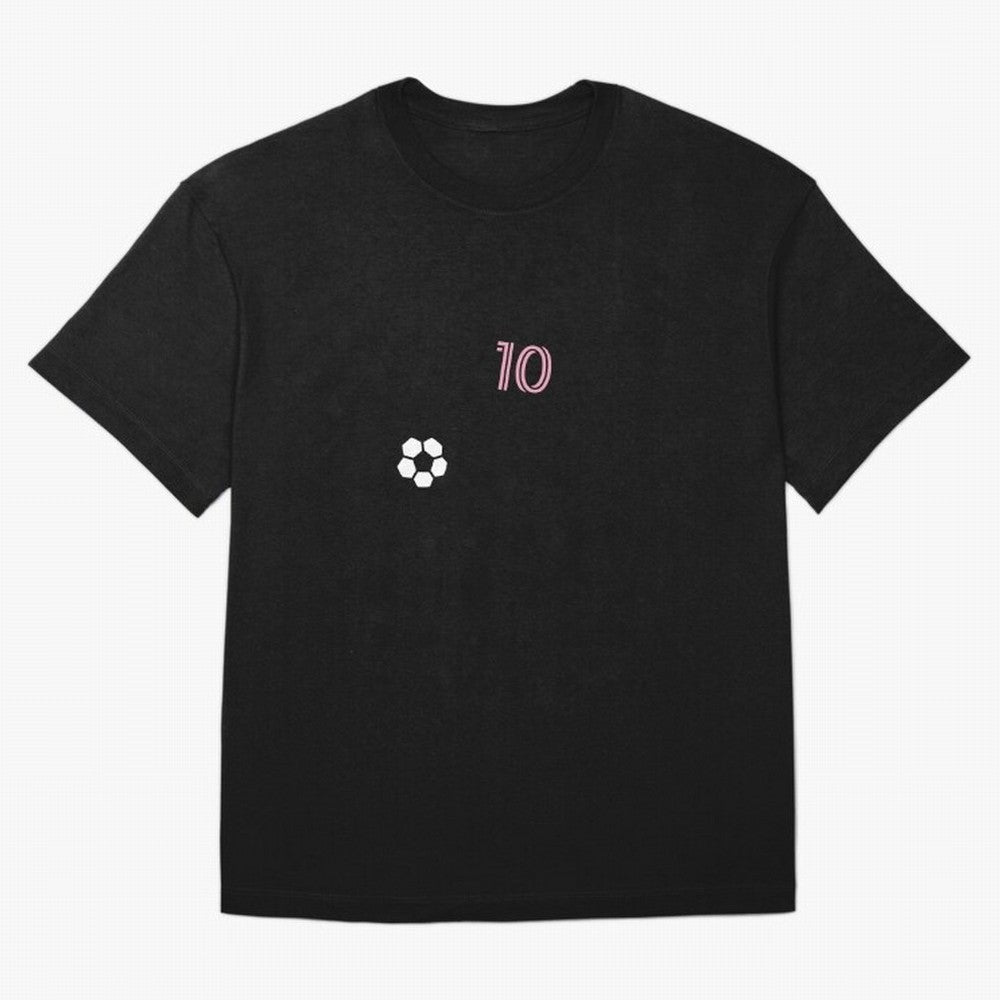 Messi Inter Miami Oversized T-Shirt Feel the Trophy Chase of Global Football Passion for FIFA World Cup 2026, Centered on Messi, Neymar and Mbappe, Brazil, Portugal and Argentina, Football Festival Excitement, Trophy Ambitions, Country Rivalries