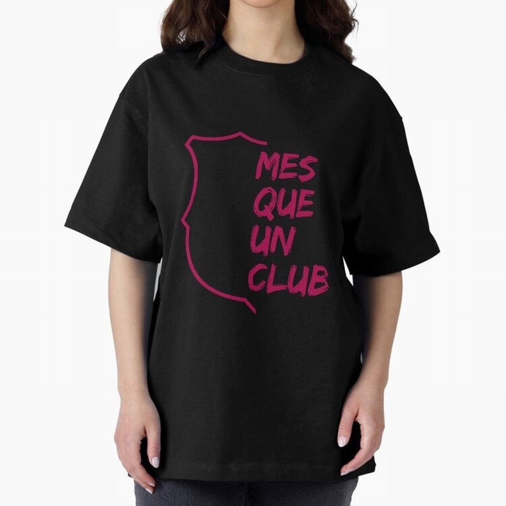 MES QUE UN CLUB Oversized T-Shirt Join Global Football Passion for FIFA World Cup 2026 USA Canada Mexico, Built around Messi, England, Football History, Final Match Energy, Crowd Noise and Once in a Lifetime Moments; Great for Supporters Who Love